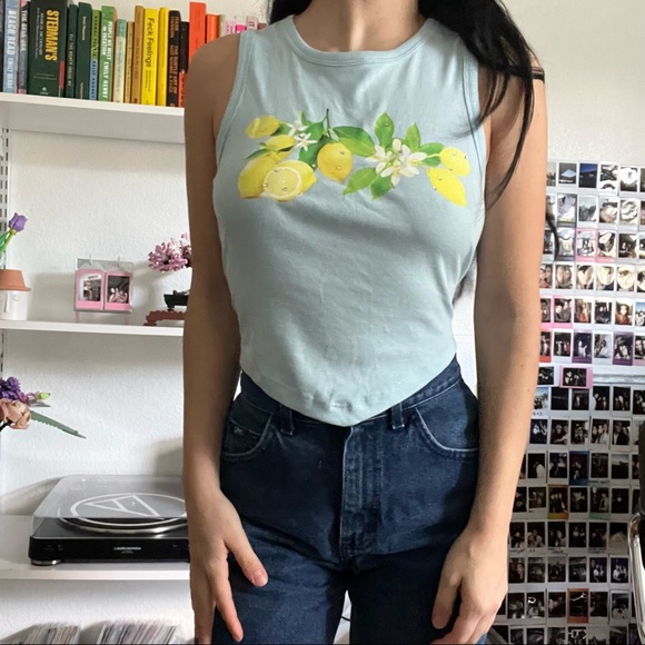 URBAN OUTFITTERS LEMON TIE CROP TOP - Picture 4 of 5